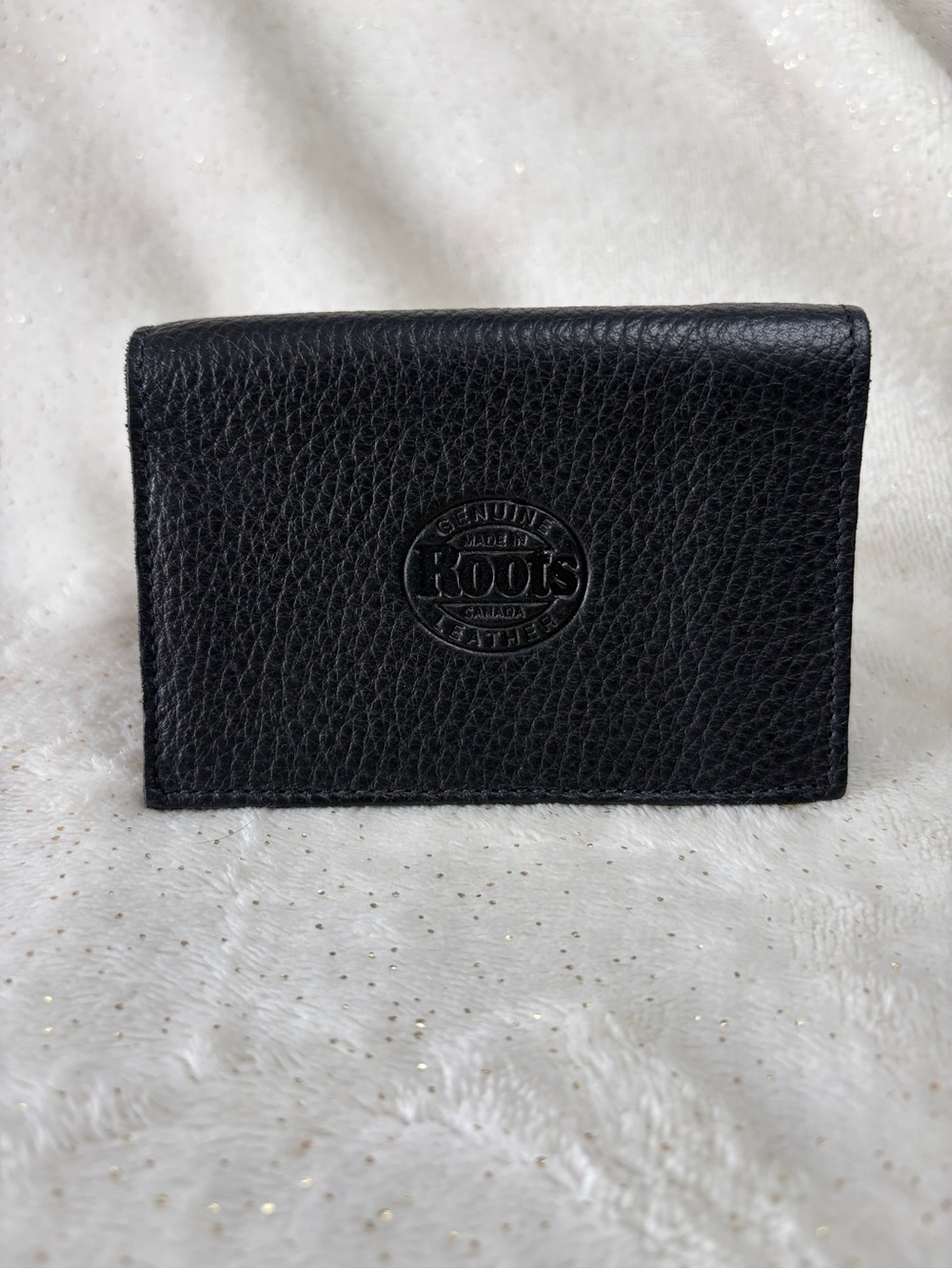 Roots Canada Genuine Leather Black Trifold Wallet / Card Holder